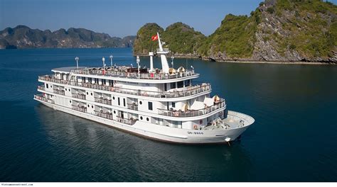 vietnam travel and cruise