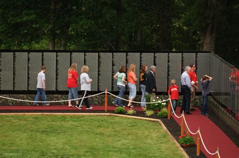 vietnam veterans memorial traveling wall