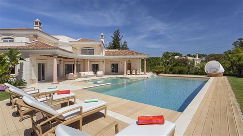 villa algarve pool and garden