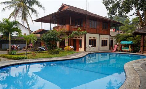 villa di puncak untuk 20 orang