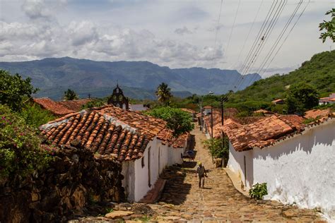 Day trip to Guatapé from Medellín, the most colorful village of Colombia