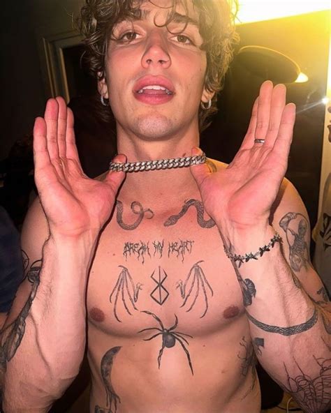 Vinnie Hacker X Reader Period