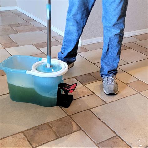 vinyl floor cleaning solution