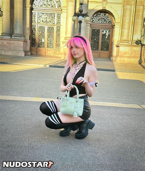 violet onlyfans fire