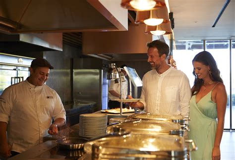 Unveiling the Culinary Masterpiece: Vis a Vis Restaurant's Gourmet Experience