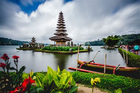 visiting places in indonesia