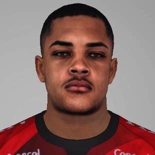 vitor roque face pes 2017