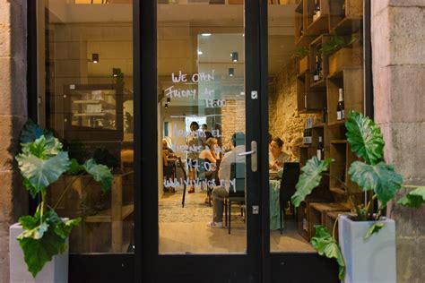 vivinos wine bar barcelona