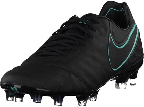 voetbalschoenen maat 45