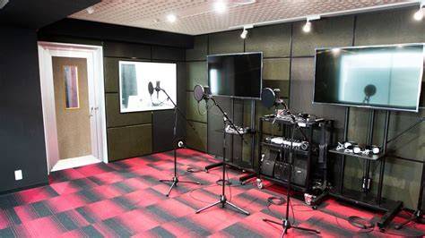 防音ブースで収録する声優やナレーターのイメージ
