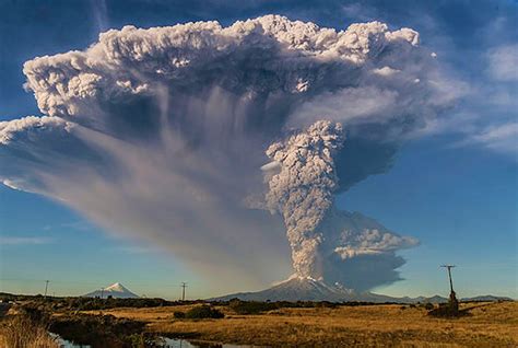 volcanic ash cloud travel risk