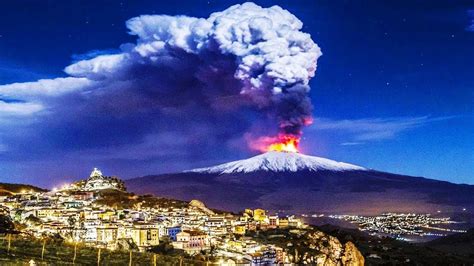 volcano eruption italy facts
