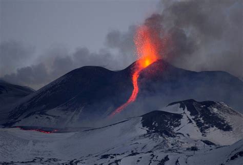 volcano eruption italy history