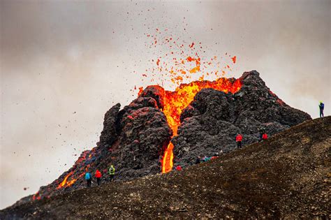 volcanoes in iceland to visit