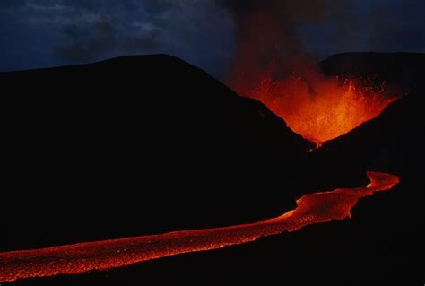 volcanoes national geographic society