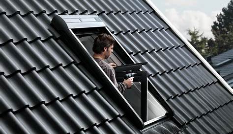 Volet roulant solaire SSL pour fenêtre de toit UK08