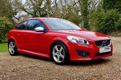 Volvo C30 R Design: A Stylish And Powerful Hatchback