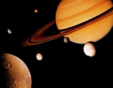 voyager 1 and 2 saturn