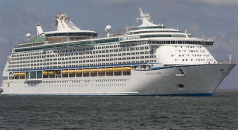 voyager of the seas current position