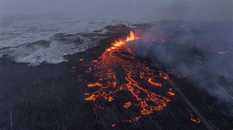 vulkanausbruch island aktuell webcam