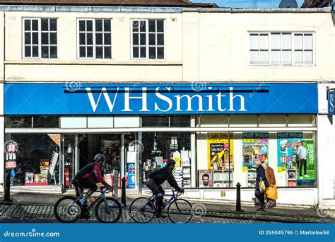 w h smith east ham