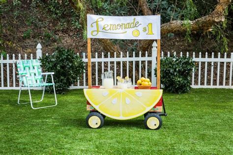 Wagon Lemonade Stand