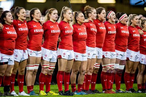 WRU announce first ever women's professional rugby players Herald.Wales