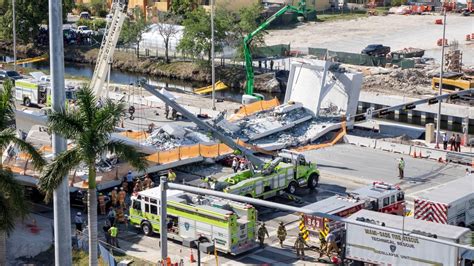 walk bridge collapse in florida