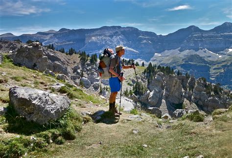 walking in the pyrenees