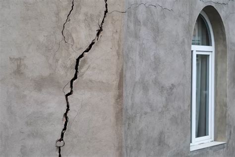 wall cracks repair