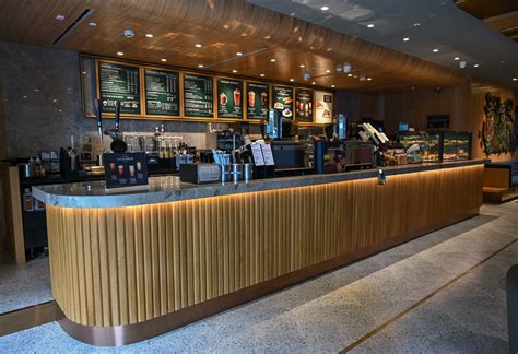 Wall Starbucks
