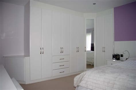 Wall To Wall Wardrobes In Bedroom