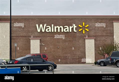 Walmart Supercenter, 9451 Farm to Market 1960 Bypass, Humble, TX 77338, USA