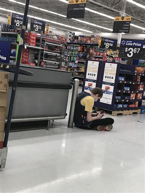 walmart stocking and unloading pay