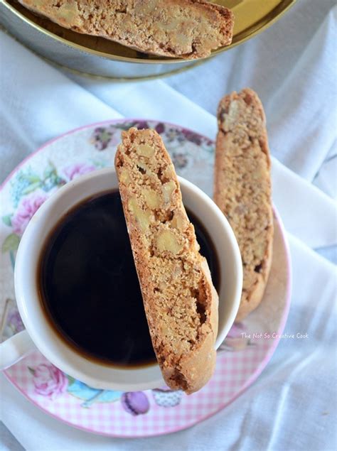 Banana Walnut Biscotti Easy biscotti recipe, Banana walnut, Biscotti recipe