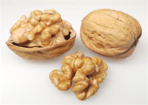 Walnuts Selenium