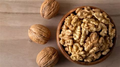 Walnuts To Lower Cholesterol