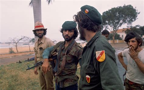 war in angola 1975