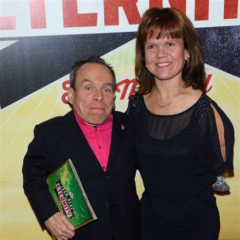 warwick davis's son lloyd davis