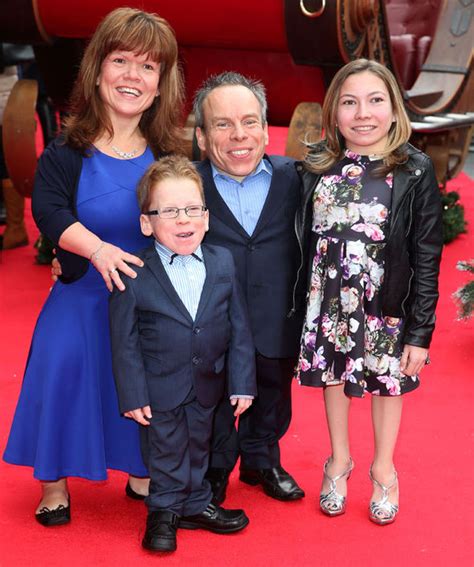 warwick davis son death