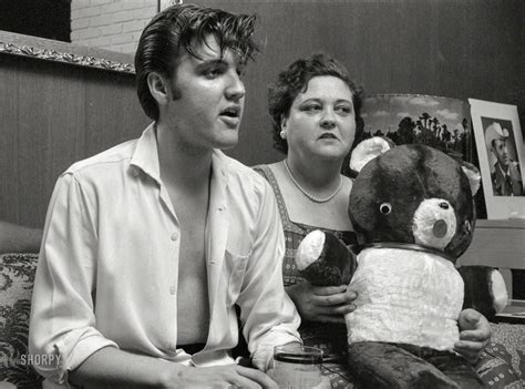 Elvis Presley's smothering mother could have been the cause of his self