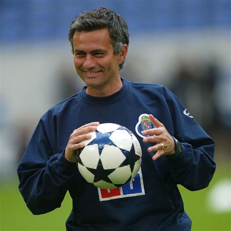 was jose mourinho a footballer