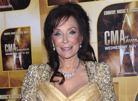 was loretta lynn married at 13