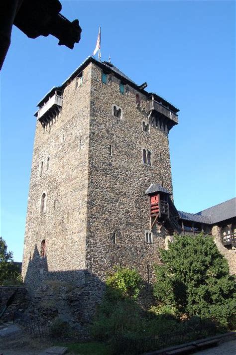 was war der bergfried bei einer residenz