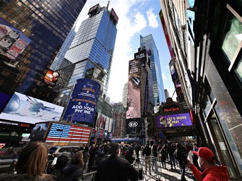 watch live times square