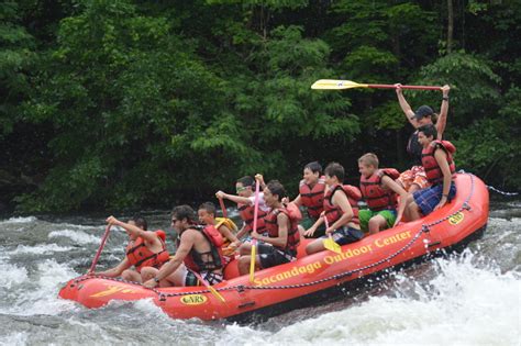 Rafting on the New River USA Raft