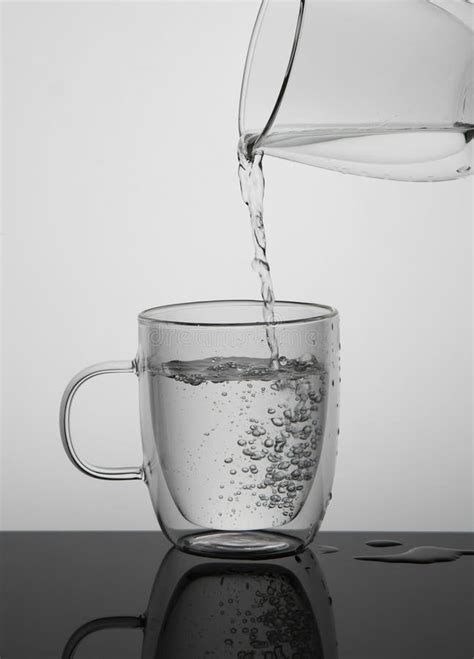 Water Pouring Mug
