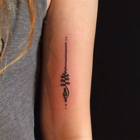 Pin by Lucy Morris on Tattoo Unalome tattoo, Tiny