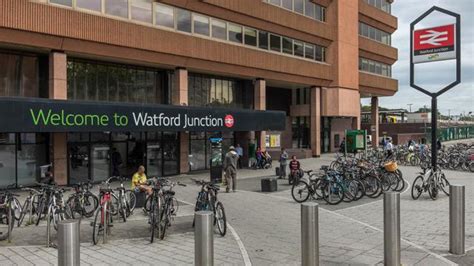 watford junction station