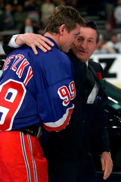 wayne gretzky age when he became a father
